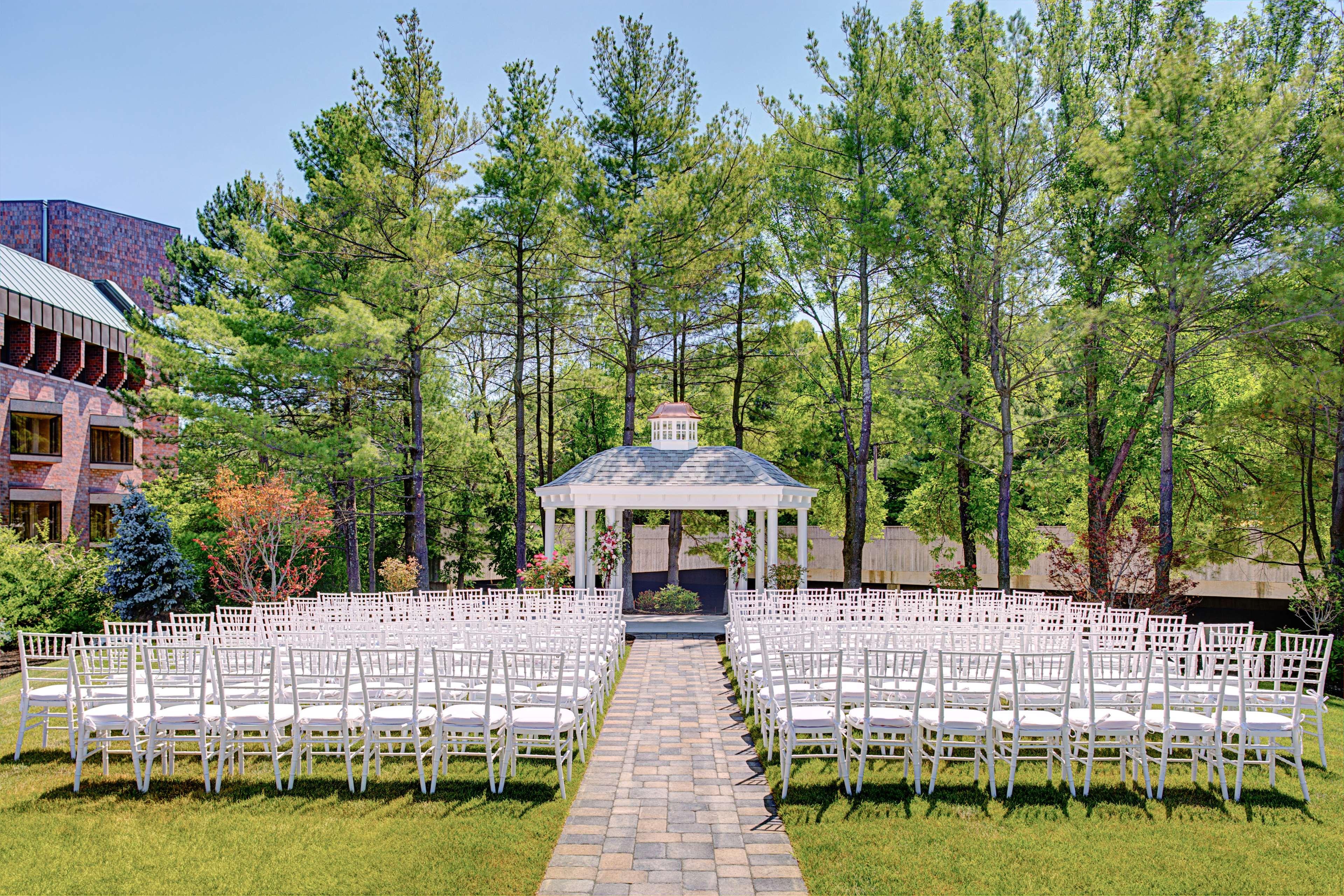 Hilton Boston Dedham Hotel Exterior photo